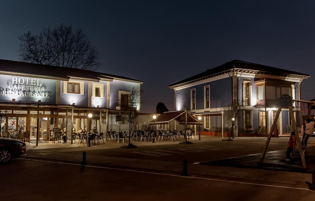 Hotel Villa Maria Revilla De Camargo Εξωτερικό φωτογραφία