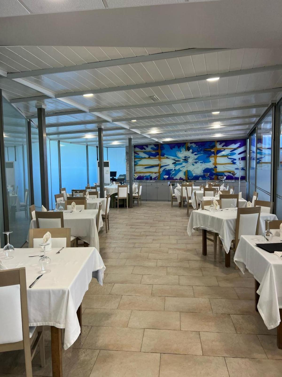 Hotel Villa Maria Revilla De Camargo Εξωτερικό φωτογραφία
