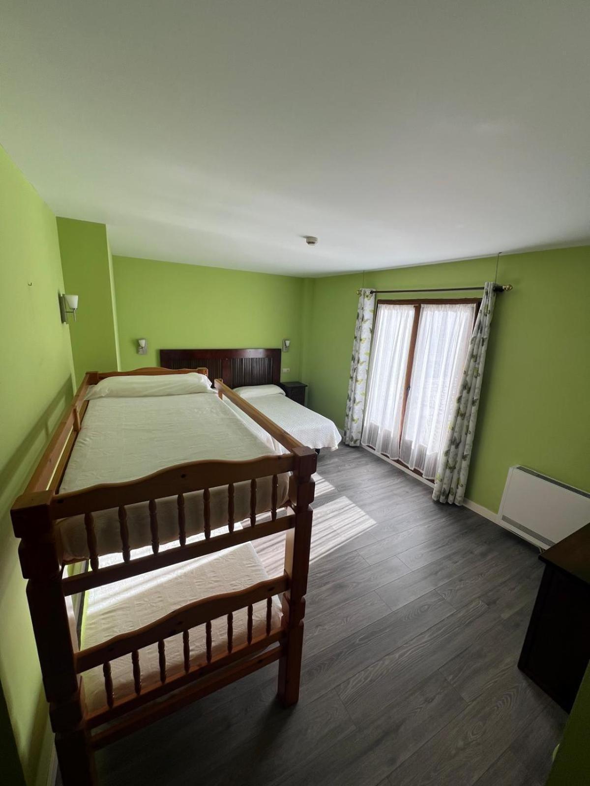 Hotel Villa Maria Revilla De Camargo Εξωτερικό φωτογραφία