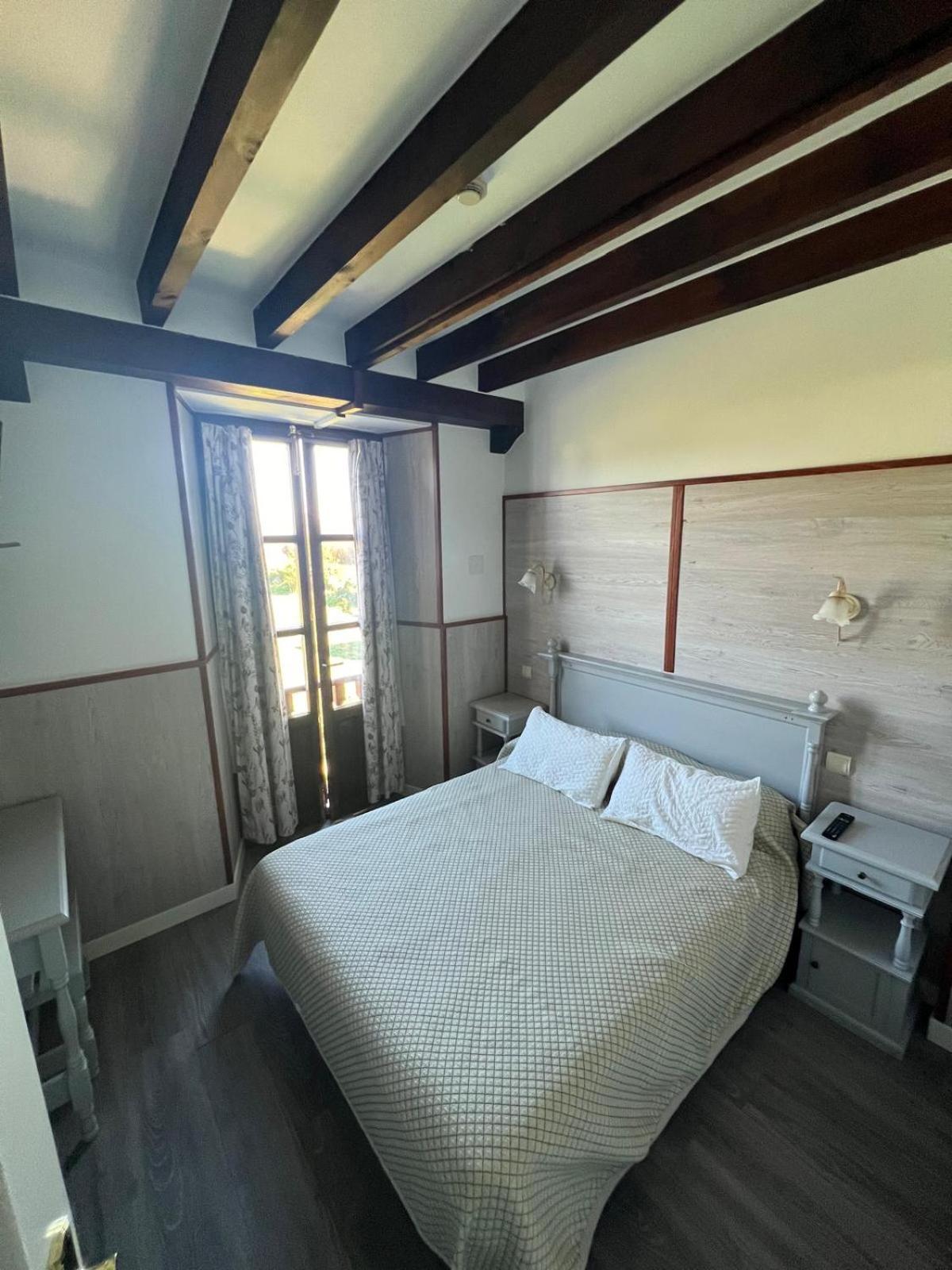 Hotel Villa Maria Revilla De Camargo Εξωτερικό φωτογραφία