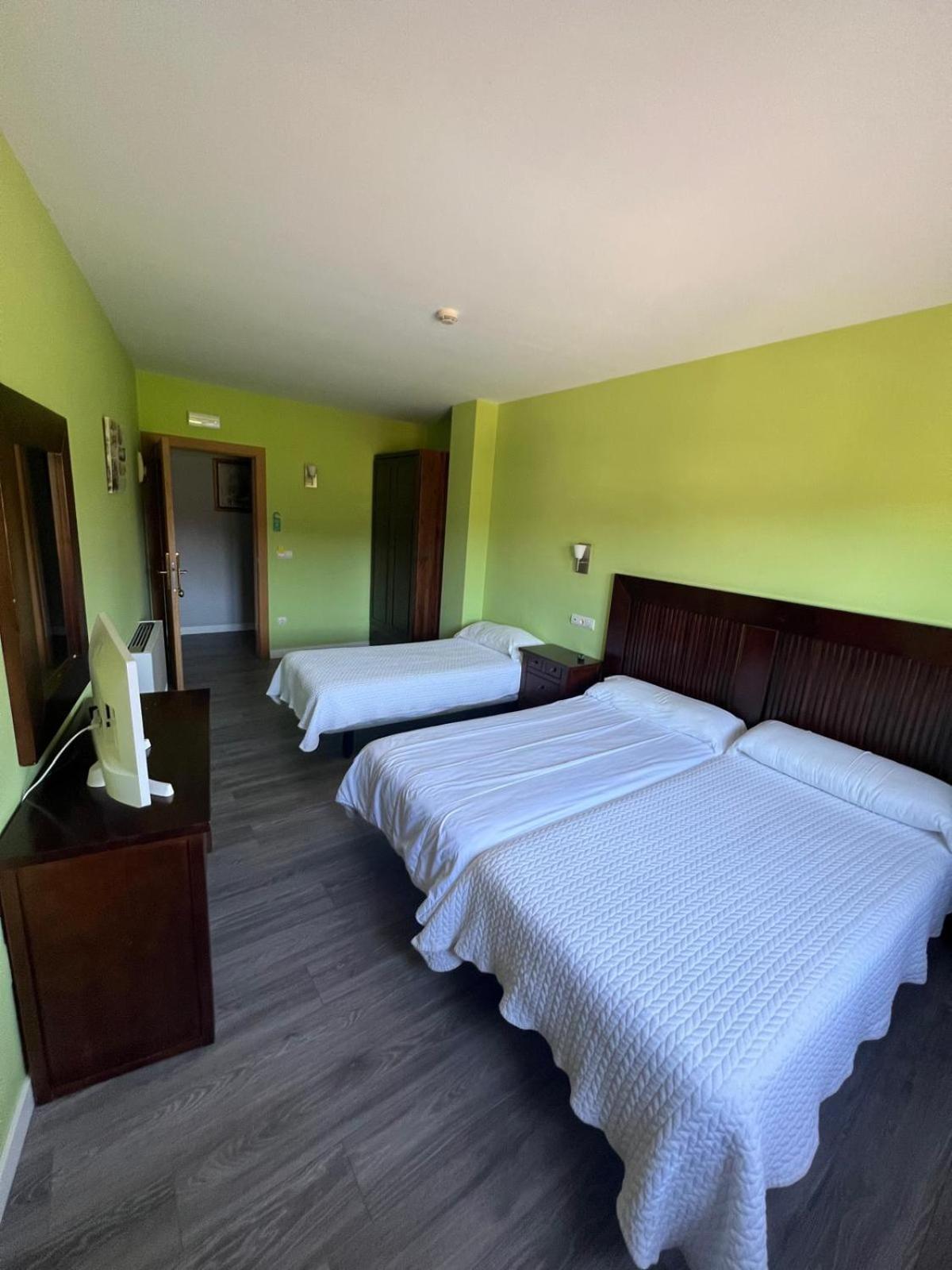 Hotel Villa Maria Revilla De Camargo Εξωτερικό φωτογραφία