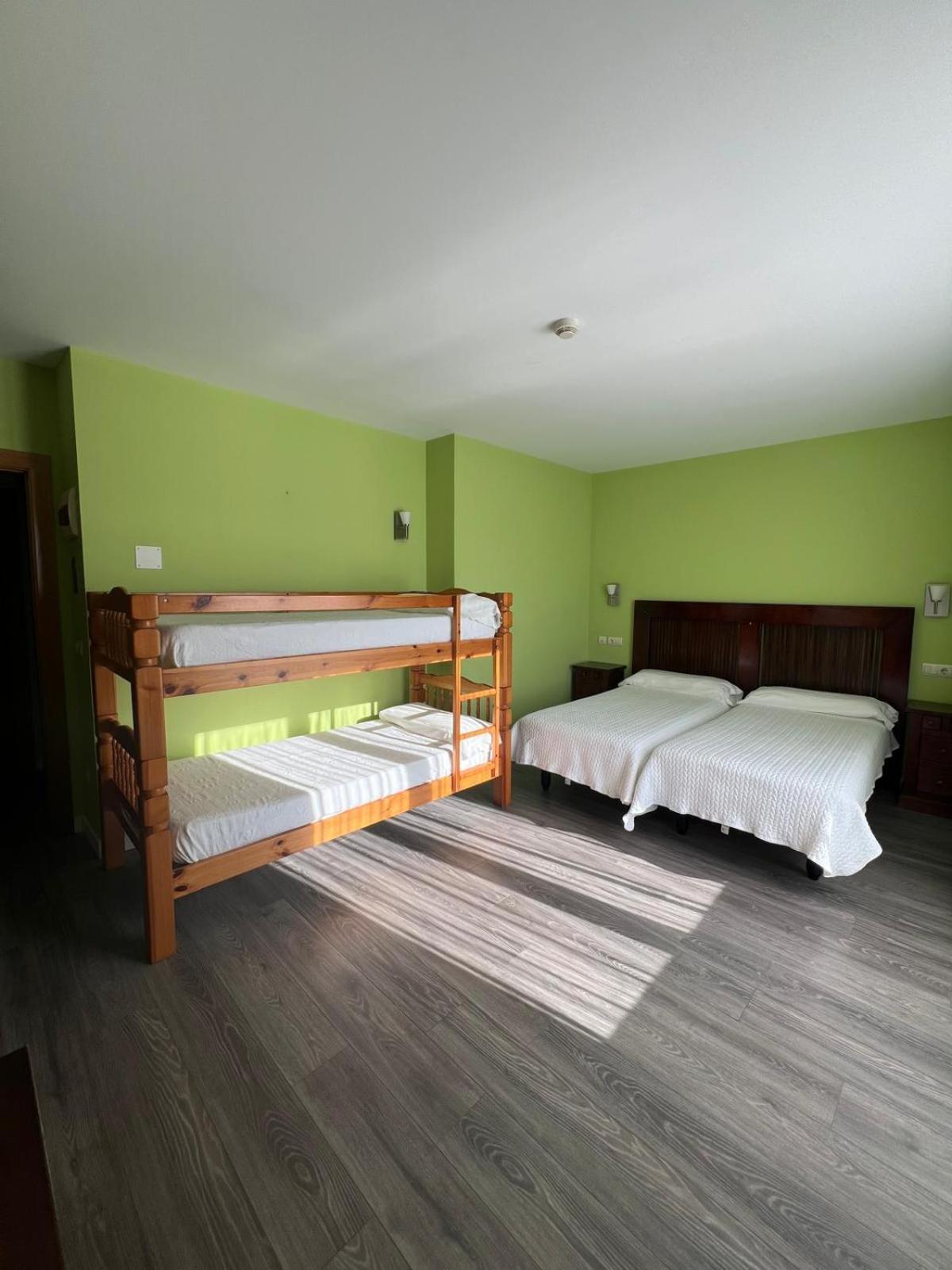 Hotel Villa Maria Revilla De Camargo Εξωτερικό φωτογραφία