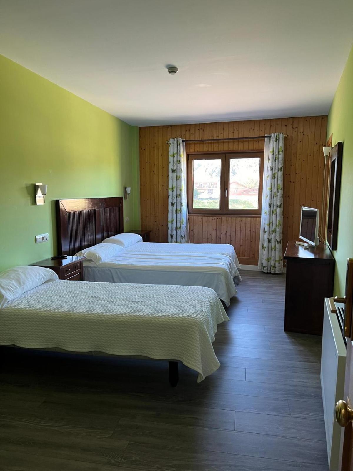 Hotel Villa Maria Revilla De Camargo Εξωτερικό φωτογραφία