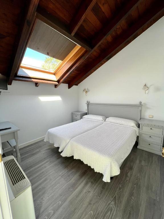 Hotel Villa Maria Revilla De Camargo Εξωτερικό φωτογραφία
